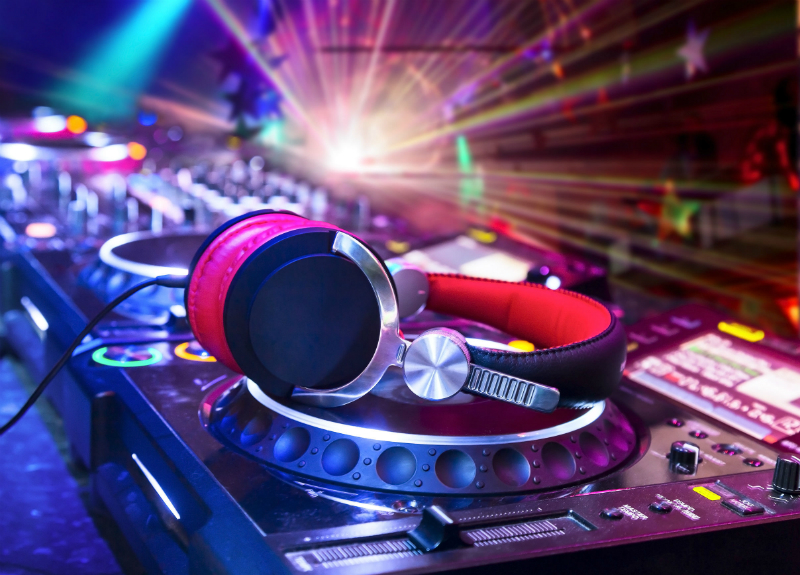 Beyond the Playlist: Find the Perfect Wedding DJ in NJ to Elevate Your Big Day